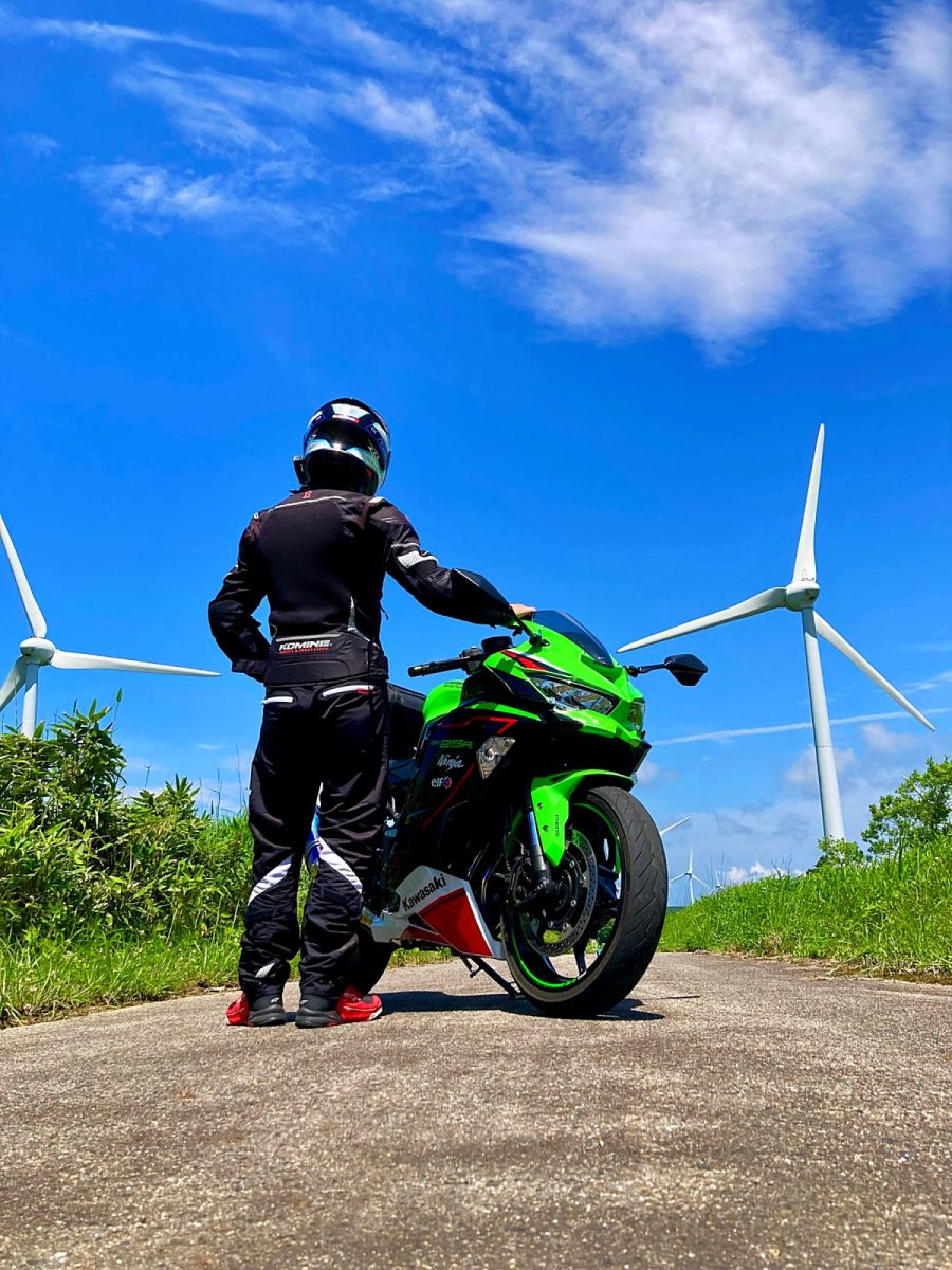 郡山布引高原風力発電所 本日は福島県郡山市の写真をお届けします。郡山布引高原風力発電所は、猪苗代湖の南に広がる標高1,000mを超える布引高原に位置する、国内最大級のウインドファームです。ーーーーーーーーーーー 撮影場所：福島県郡山市 ーーーーーーーーーーー
