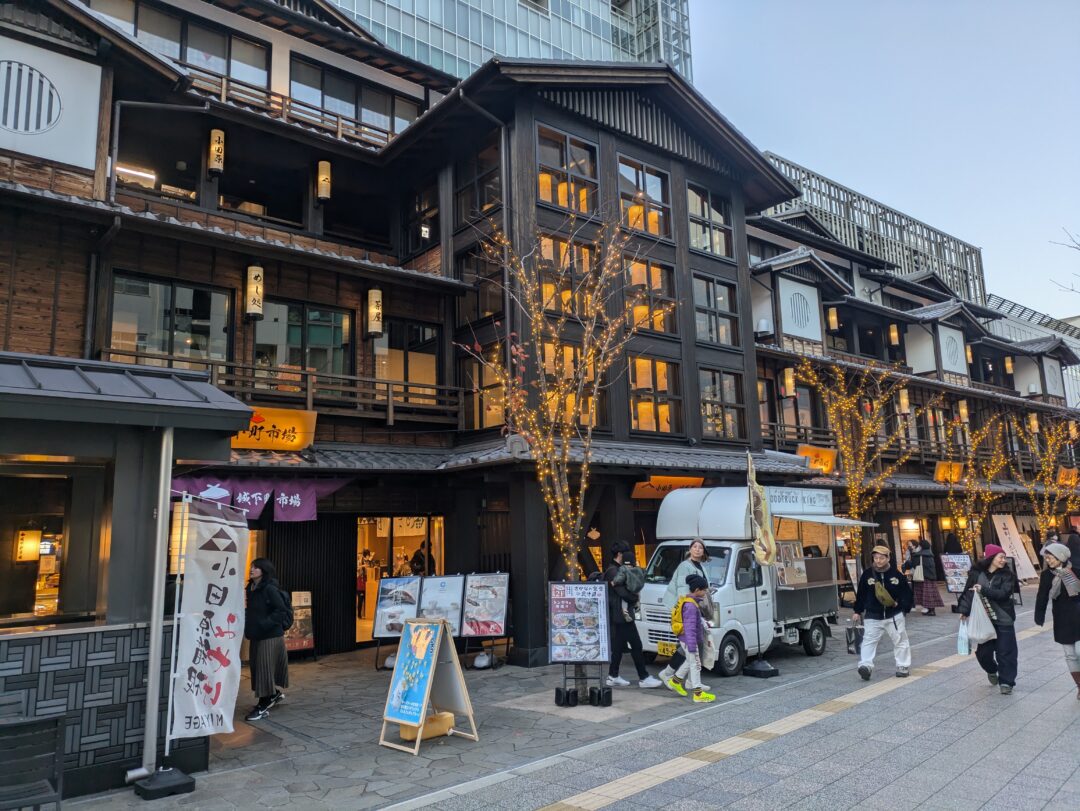 ←他の投稿はこちらから ☆ミナカ小田原インフォメーション☆彡 8月の猿まわし公演情報をお届けします！ 8月も皆様のお越しをお待ちしております🐵💕猿まわし