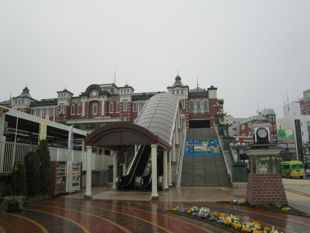 フリー素材無料写真 森の父さん花鳥風穴 »