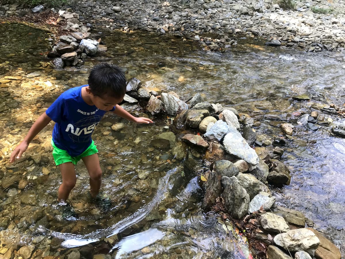 沖縄川遊びスポット 全国名水百選に選ばれた川 in 南城 なんじょう黒犬ライチの日常@KuroinuRaichi