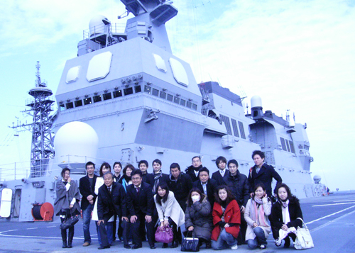 潜水艦を毎月２回、一般公開 海自横須賀基地、狙いは乗員の志望者増 動画カナロコ by 神奈川新聞