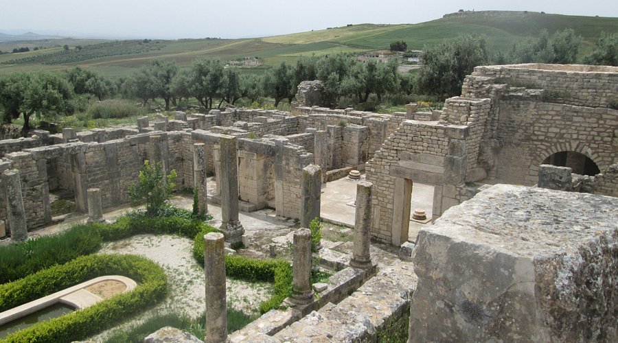 チュニス発着 ローマの驚異、世界遺産ドゥッガ＆ブラレジア1日間 1dayチュニジア旅行専門店 - 現地旅行代理店