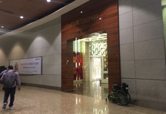 ラウンジレポート ムンバイ空港 adani