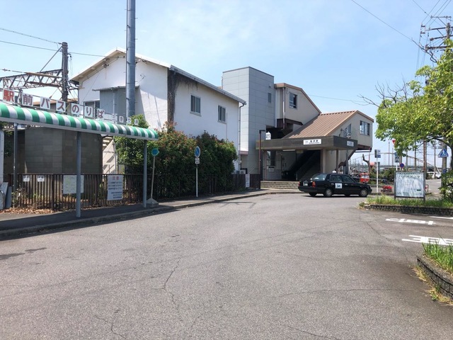 近鉄 塩浜駅、「電気検測車はかるくん」とJR貨物の貨物列車 – 神宮巡々３