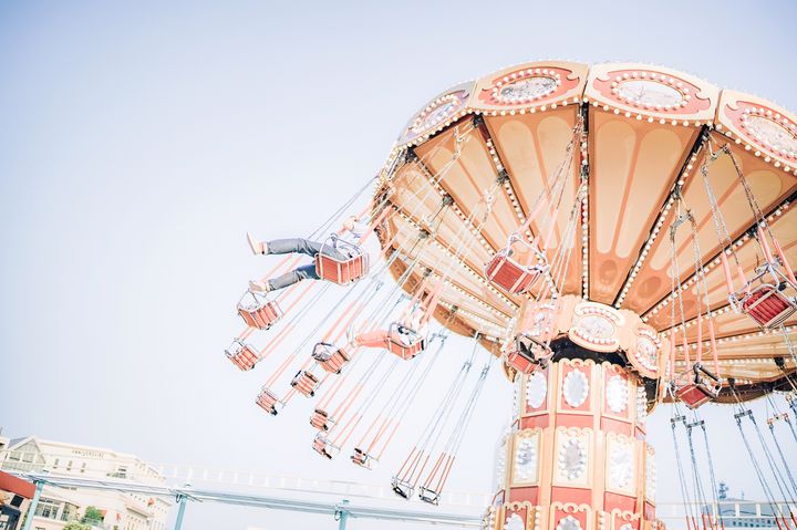 新しい西武園ゆうえんちに行ってみた！ 60年代昭和の商店街にゴジラ、独自紙幣、食べ歩きが懐かしいのに新鮮！ - トラベル Watch