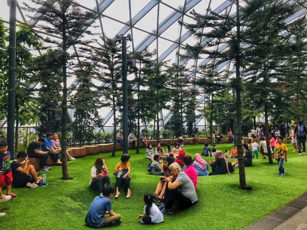 チャンギ空港ターミナル1から2の移動はスカイトレイン 無料 がおすすめ！もこす＠シンガポール