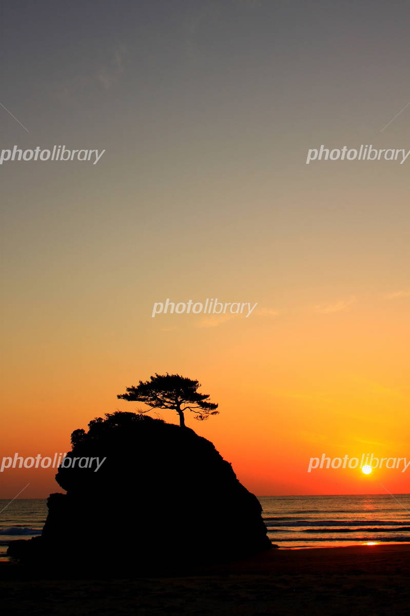 稲佐の浜の夕日GANREF