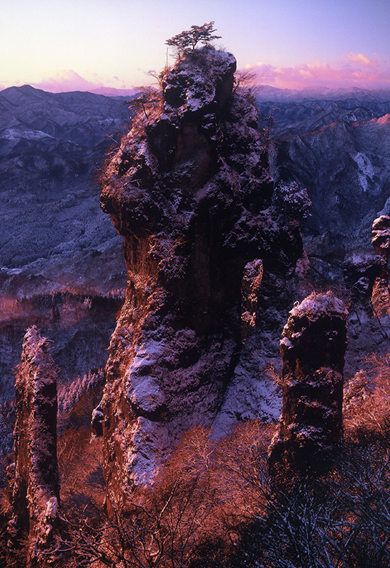 中之嶽神社甲子園球児にも大人気！日本一のだいこく様 下仁田町上小坂
