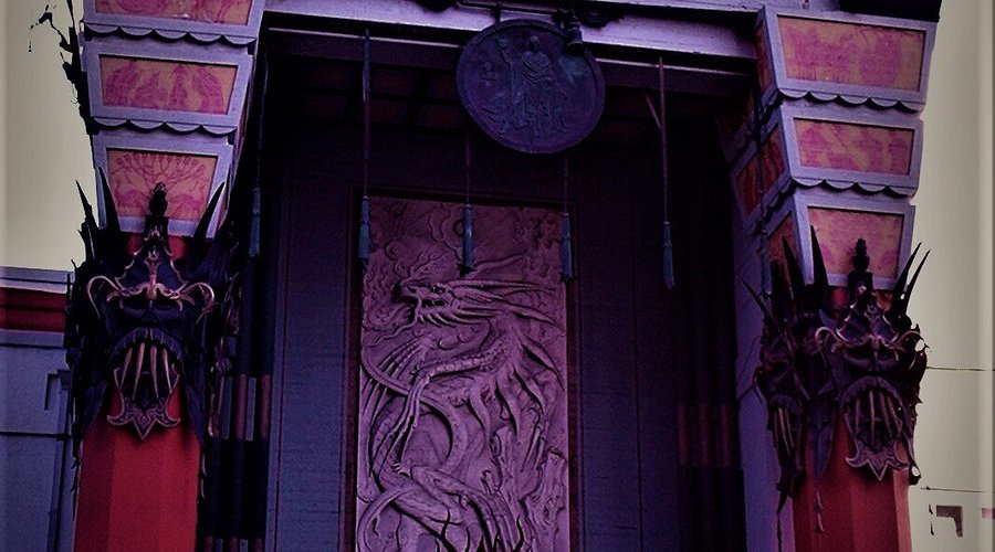 グローマンズ・チャイニーズ・シアター夜景 25698003701 の写真・イラスト素材アマナイメージズ