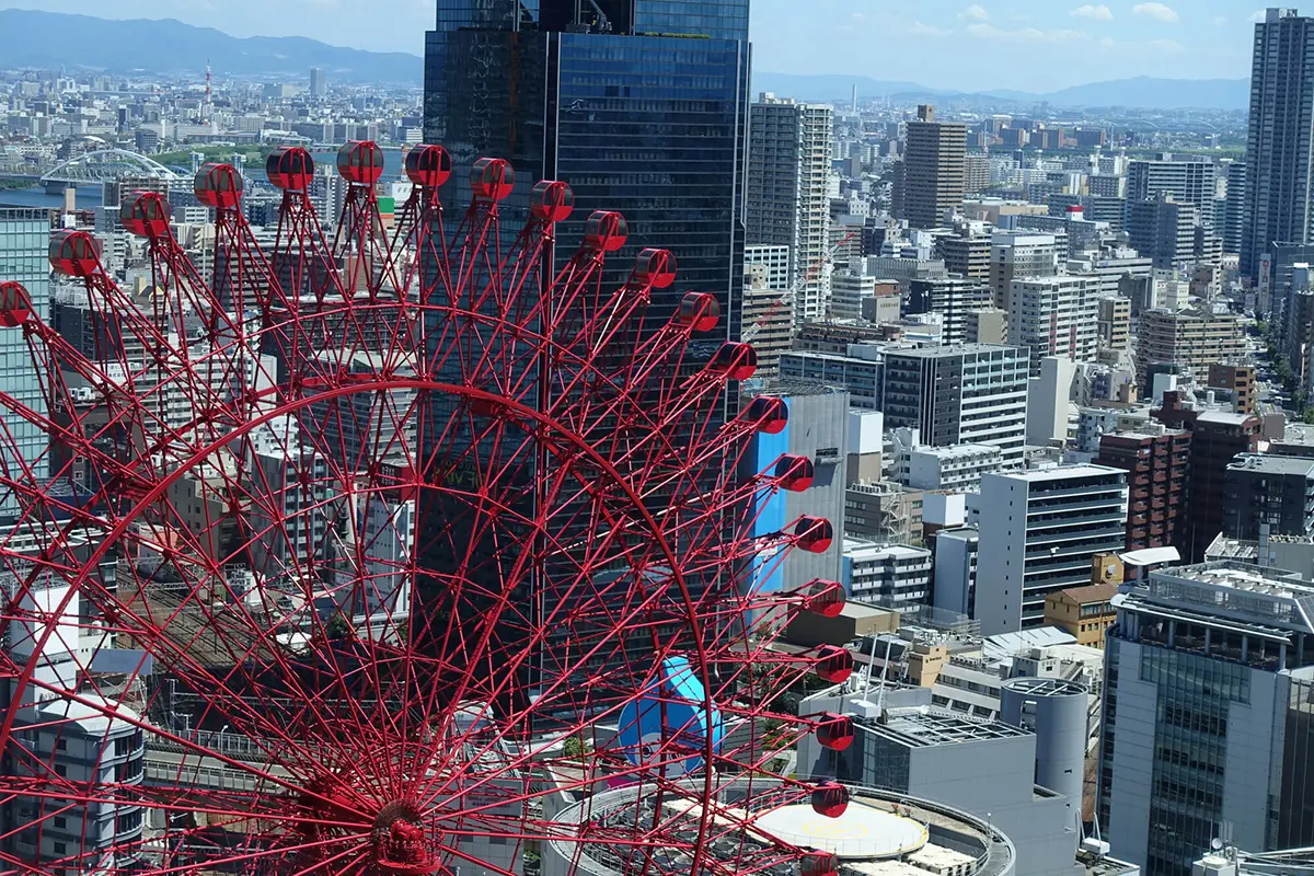 ７７ ＴＨＥ☆有頂天ホイール！梅田にささる赤い大輪「ＨＥＰ ＦＩＶＥ」