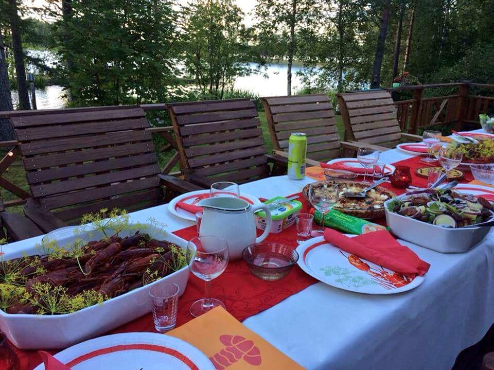 ザリガニ・パーティー - Wikipedia