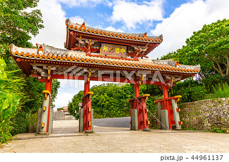 魅力たっぷり、首里城の楽しみ方！ここが沖縄文化のルーツ！沖縄観光に役立つおトクな最新情報が満載 Okinawa Traveler