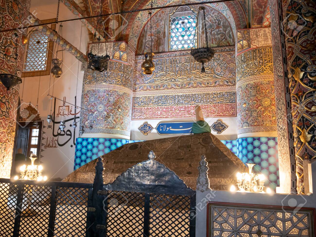 トルコのコンヤにあるルミの霊廟、メヴラーナ博物館Premium写真