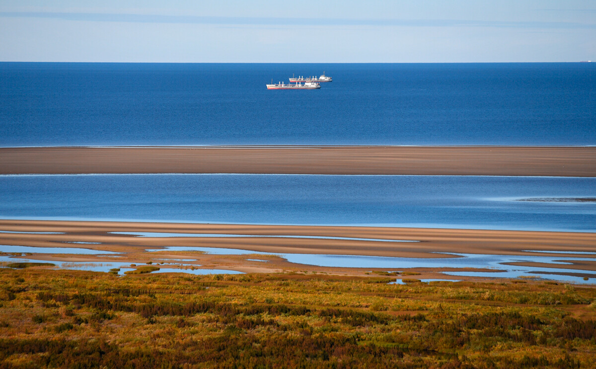ロシア、艦船3隻拿捕 ウクライナと緊張再び 大統領選前に揺さぶり -