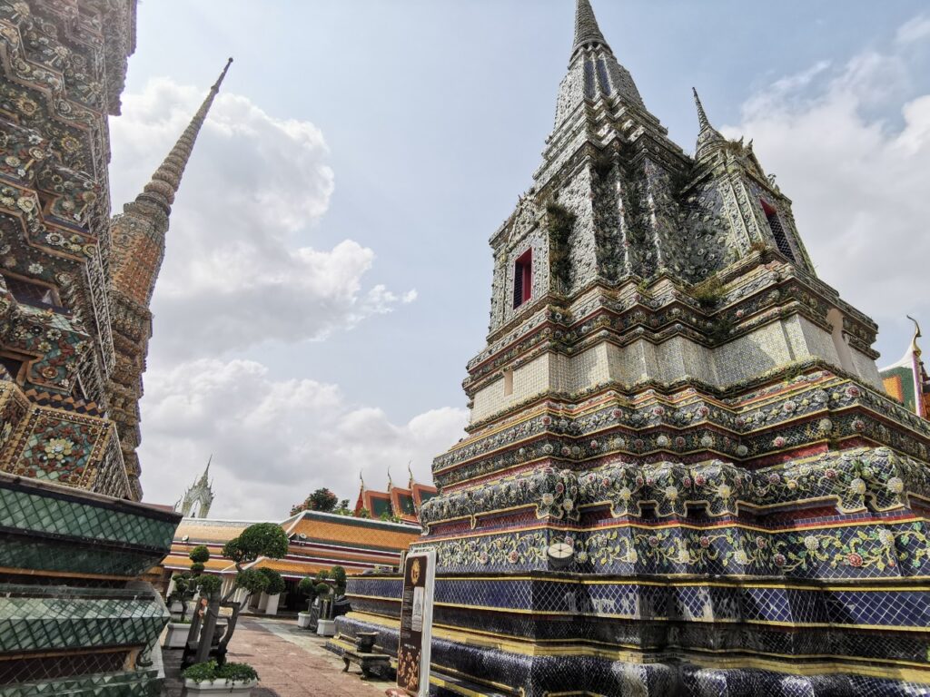 2025 ワットアルンを徹底解説！スムーズな行き方や見どころを紹介