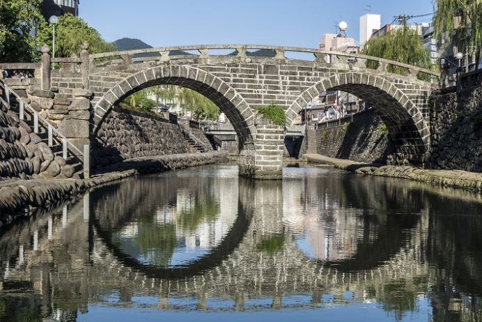 見つけるとハッピーになる！ハート石伝説～眼鏡橋編～ 長崎市九州 旅行 観光情報なら 九州旅行ナビ