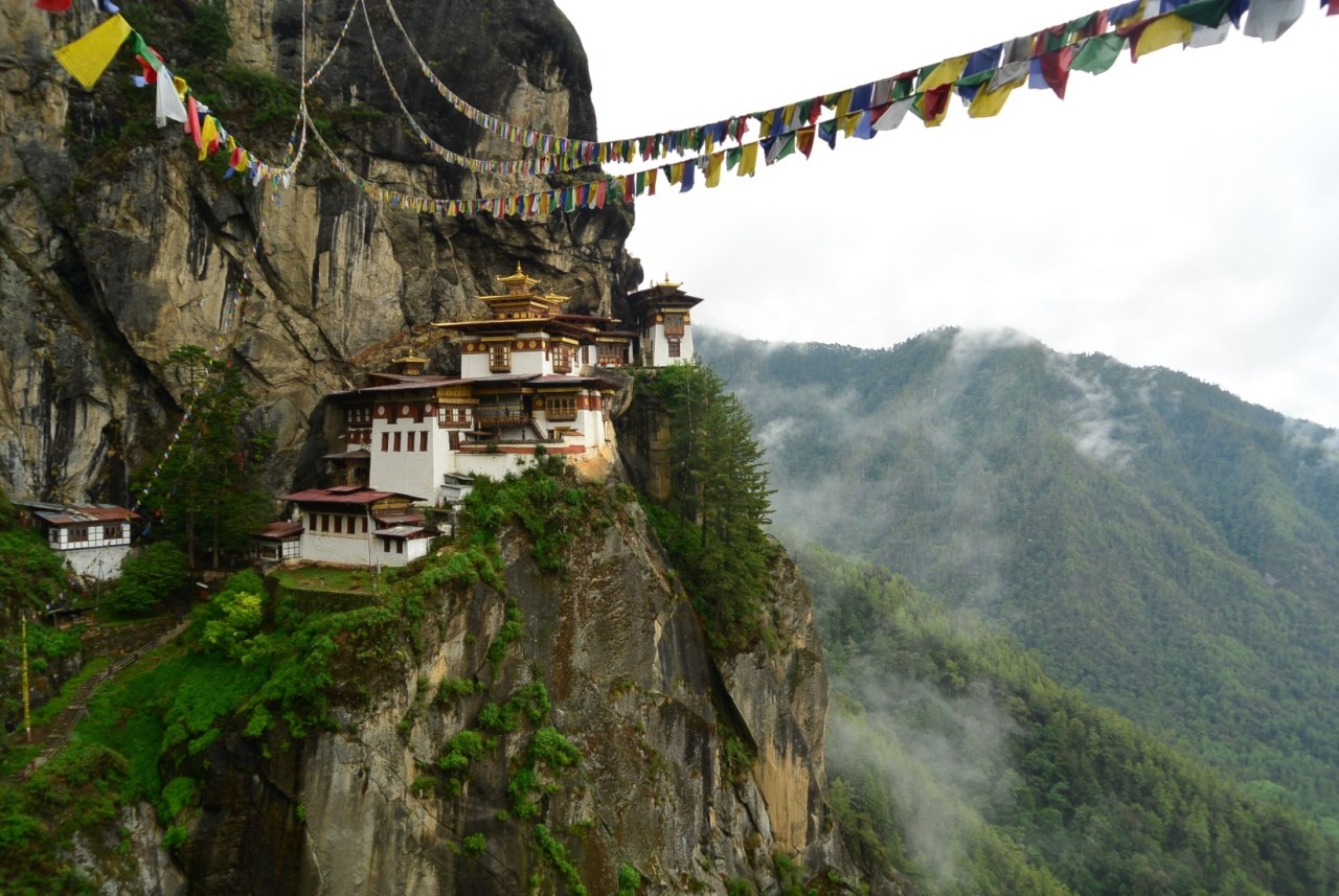 バンコクからの旅日記49ブータンタクツァン僧院へ苦行の登山Katy