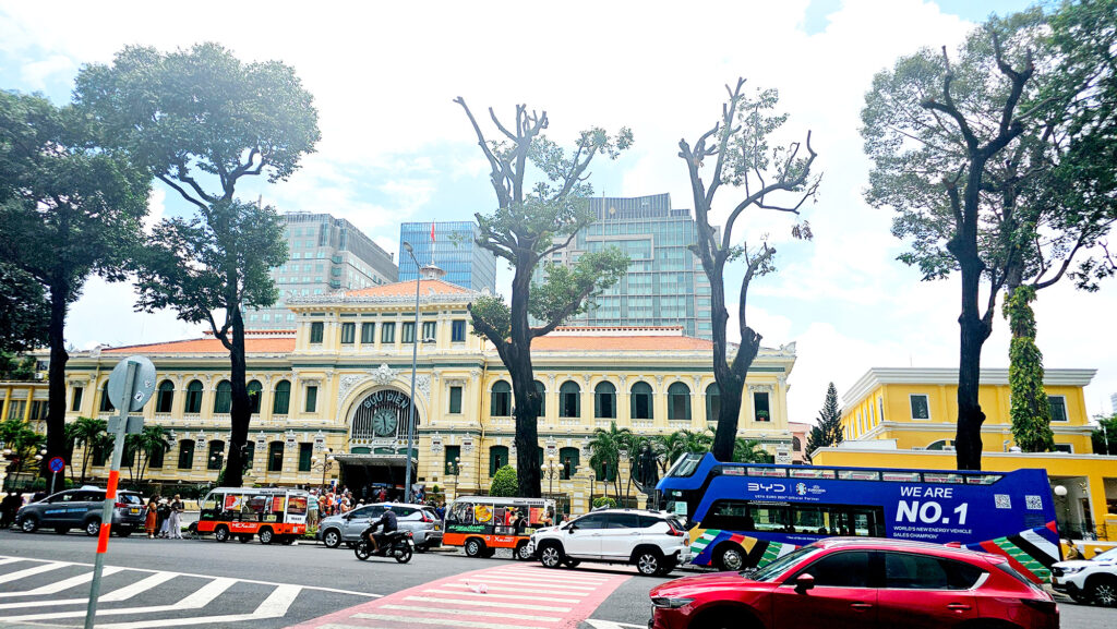 女子旅・インスタ映え旅におすすめ！ ホーチミンにある世界一美しいとされるサイゴン中央郵便局の楽しみ方を徹底解説！NOMAD LIFE