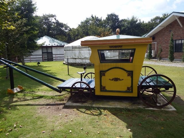 モンゴルの移動式住居 ゲル、パオ のフリーアイコンアイコン素材ダウンロードサイト「icooon-mono」商用利用可能なアイコン素材が無料