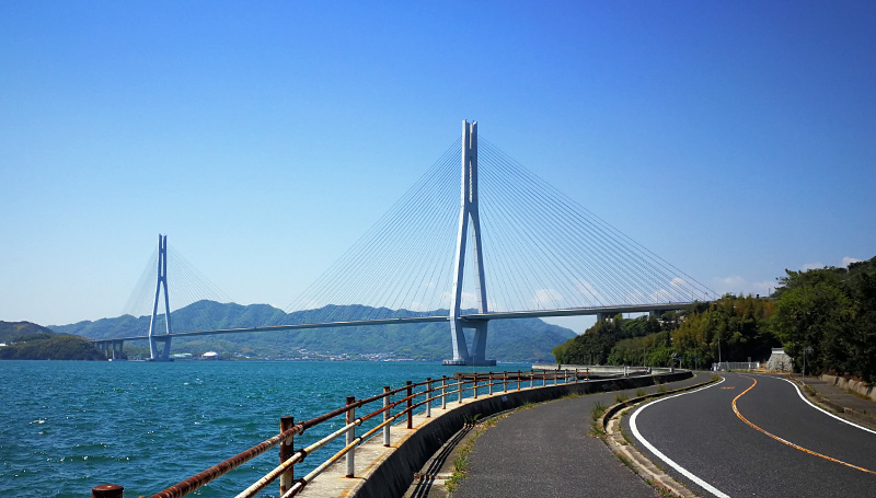 多々羅大橋🚴愛媛県今治市広島県尾道市大三島多々羅大橋サイクリストの聖地県境鳴き龍しあわせの鐘しまなみ海道自転車自転車旅サイクリングcyclingロードバイクロードバイクのある風景ヒルクライムroadbike絶景観光スポット