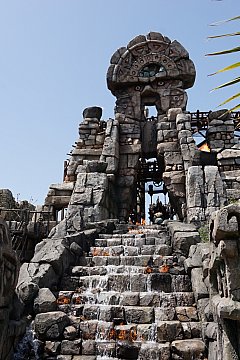 ディズニーでシングルライダーは迷惑？相席で気まずい雰囲気にならないおすすめ方法東京ディズニーランドお出かけガイド