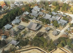 鶴林寺宝物館 - 見どころ、交通