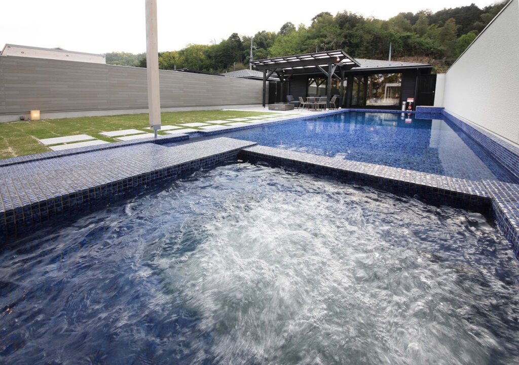 2024年最新版 安い大阪のナイトプールは？ おすすめを紹介します！ – Sanwa