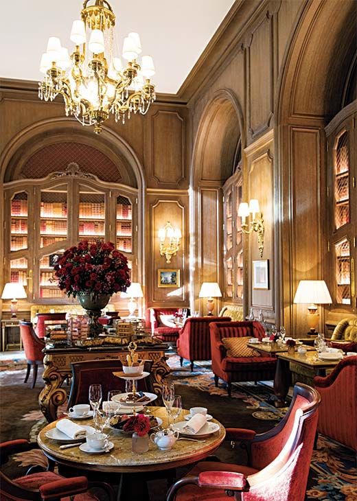 H.I.S. ホテル・リッツ・パリで朝食を～サクッと90分のパリ市内観光付 By みゅう