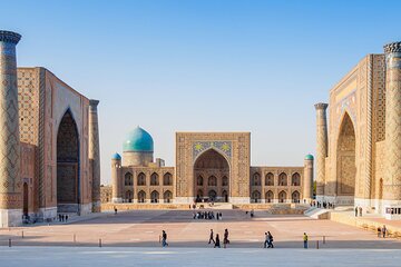 ウズベキスタン旅行 青の都サマルカンド夜のレギスタン広場と朝のシヨブバザール ぽや旅 Samarkand,