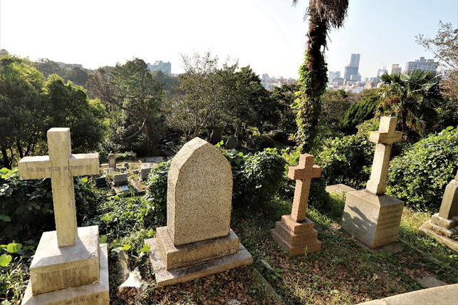 横浜外国人墓地 横浜外国人墓地資料館アソビュー！