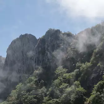 コロナ禍登山！山西日本最高峰、石鎚山 天狗岳 に天狗は住う！鎖場で修行じゃ！なーさん