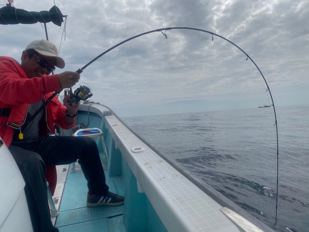 チーム釣行 打ち込み編 アーラミーバイ？沖縄釣り好き全員集合