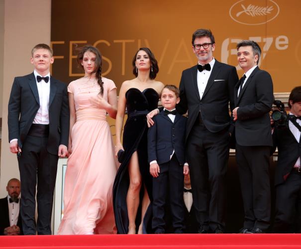 Amazon.co.jp: ボン・ボヤージュ～家族旅行は大暴走～ 吹替版