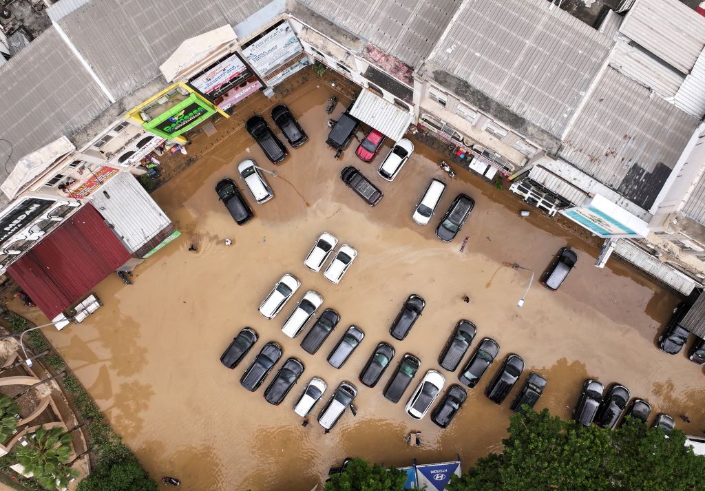 穴場 ジャカルタから2時間で綺麗な海：セパ島Easy Going