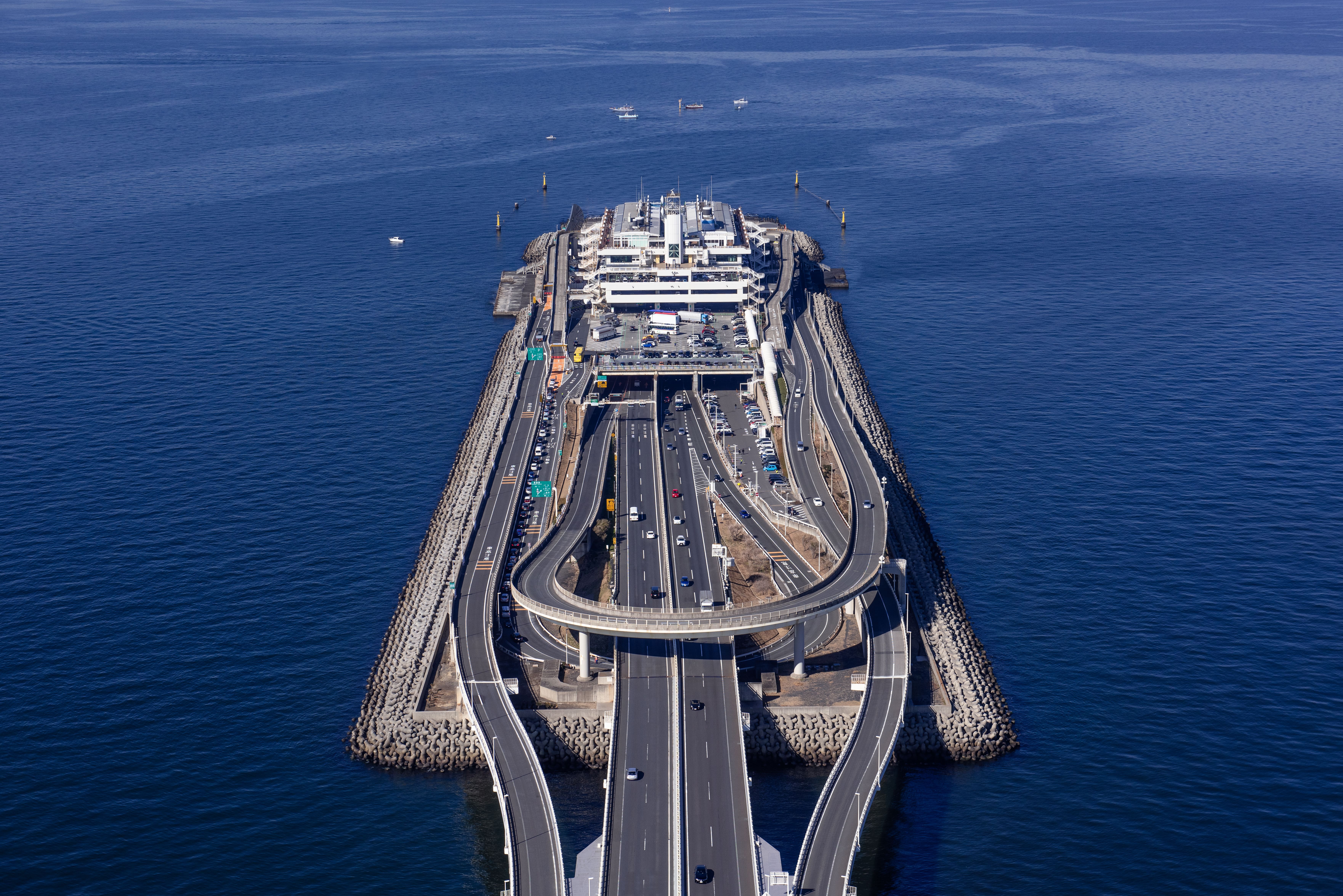 アクセス・料金海ほたる～東京湾に浮かぶパーキングエリア