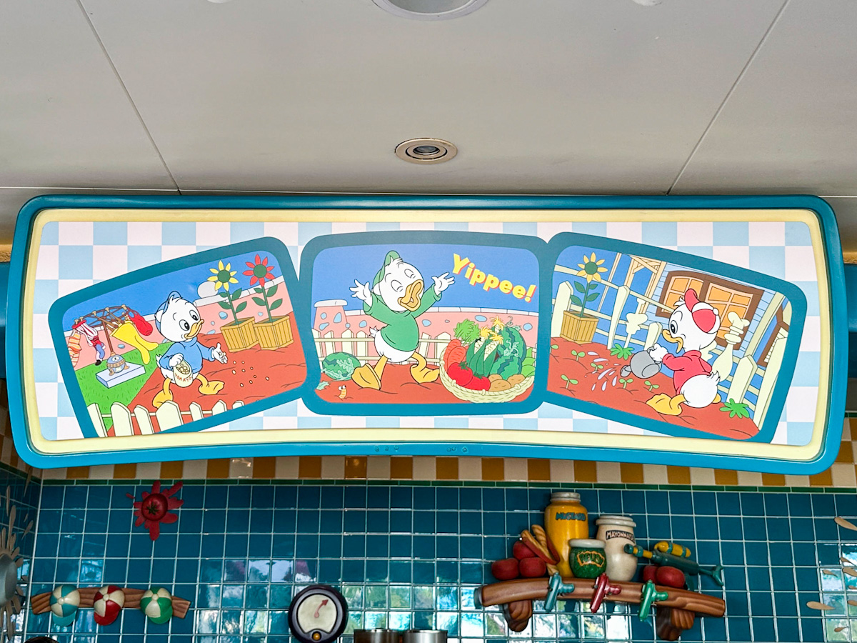 東京ディズニーランド｢ヒューイ・デューイ・ルーイのグッドタイム・カフェ｣グランドメニュー - 3ページ目3ページ中