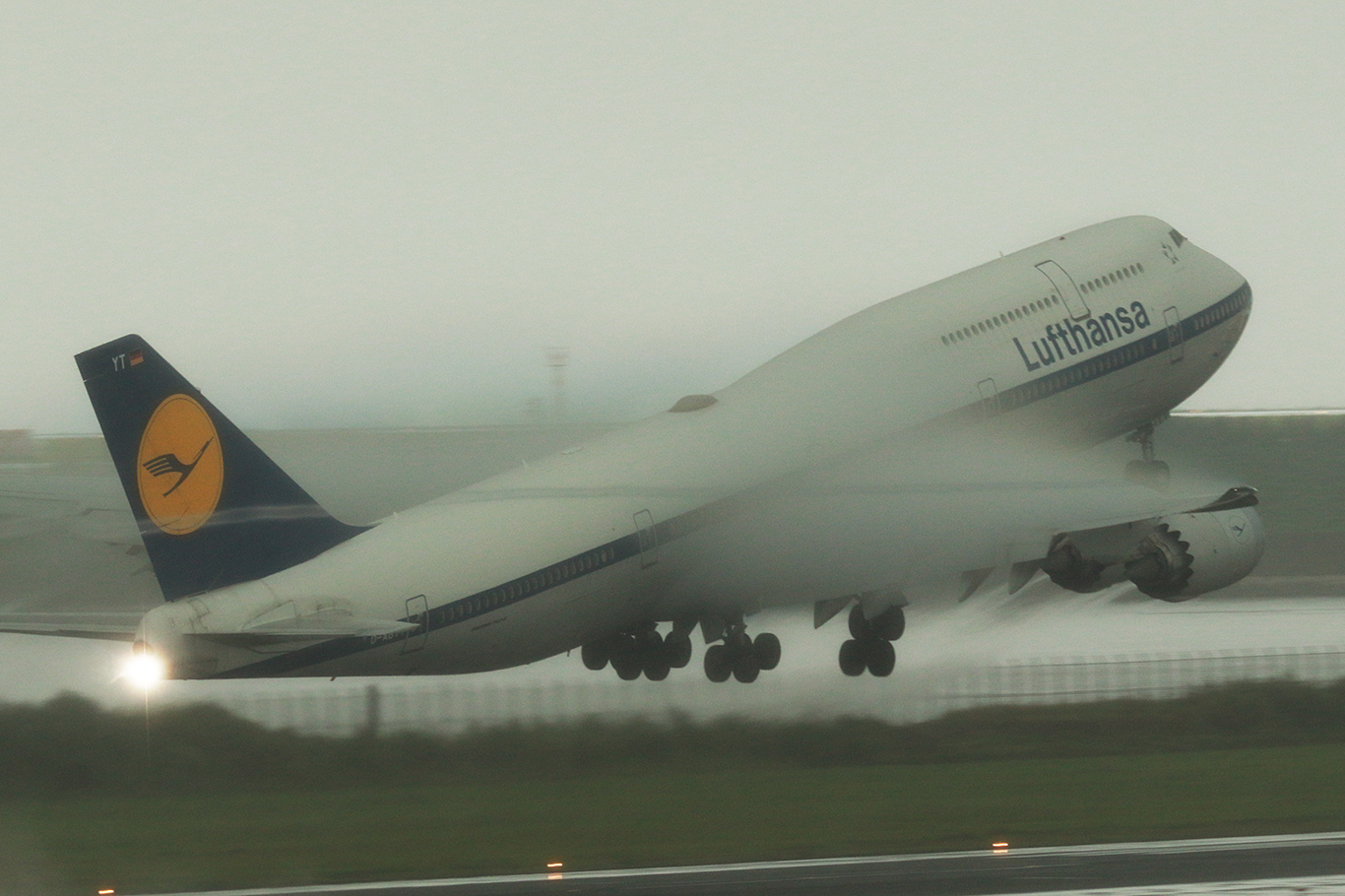 羽田空港 飛行機撮影・ビュースポットおススメ４選!おバカンス