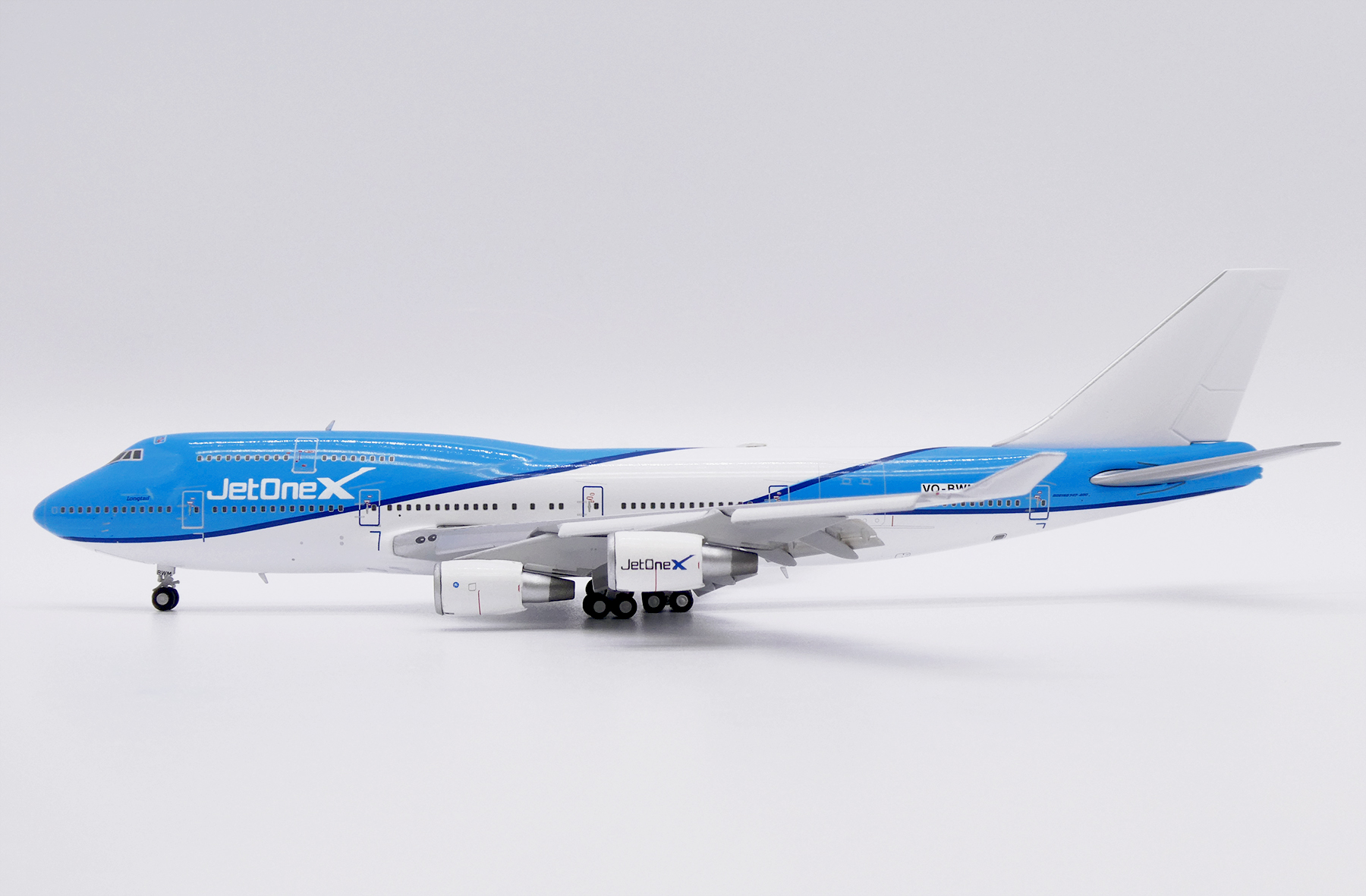 AmazonAviation 1 400 完成品 ANA