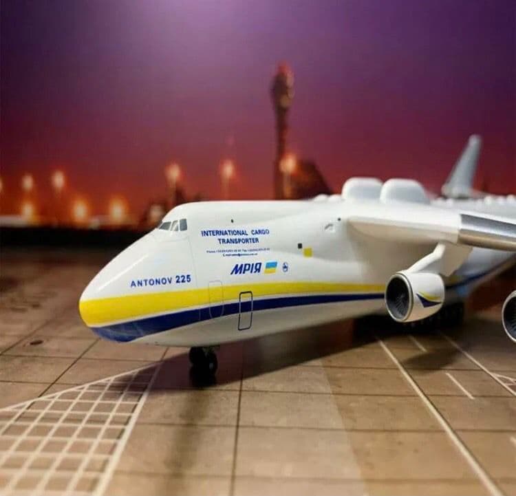 AN-225 アントノフ航空 `Mriya` UR-82060完成品飛行機-