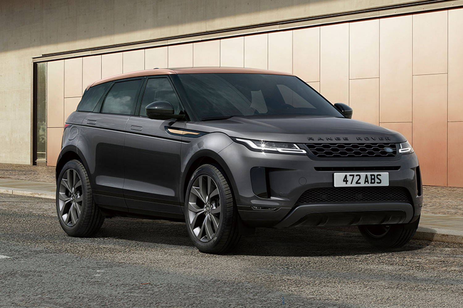 彼がバンデンプラを選んだら？ 20代が思わず恋するレンジローバーとは。 前編GO！ 東京“ヤンクラ”カービルダーVOL.4 Pen