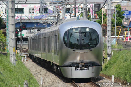 西武の乗車ポイント 「SEIBU Smile POINT」で特急レッドアローに乗るcari angin