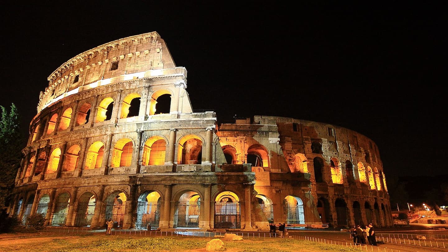 Rome colosseumの写真 - 無料の高画質写真をダウンロードFreepik