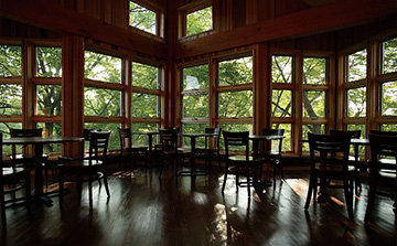 日光霧降高原カフェ＆キッチンＫの「めちゃうまチーズハンバーグ」大人気のレストランで噂のハンバーグを食べる！シェフ推し絶品とろとろローストポークも初体験！日光のおすすめランチ