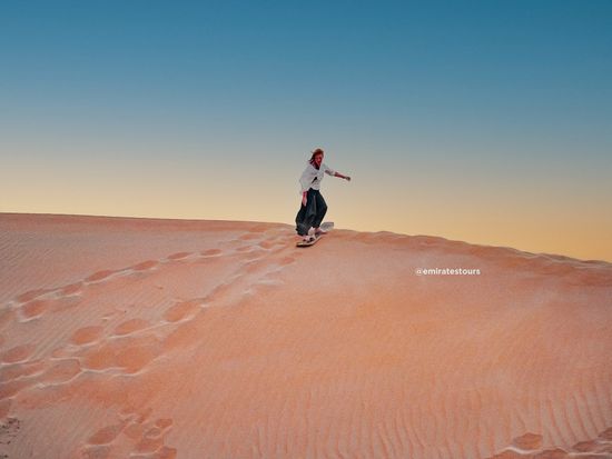 2025 アブダビ砂漠星空観察ツアー－キャンプファイヤー、星＆静寂、提供元：Visitors Destination Tours