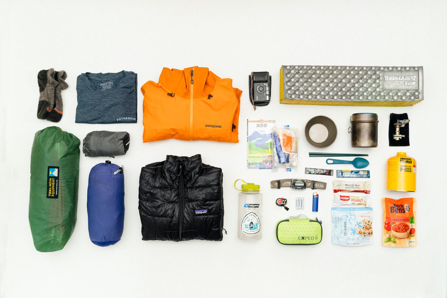 はじめてのテント泊編」テント泊登山に必要な持ち物と持ち物 チェックリスト服装の選び方ハウツー・ヒント山のコト登山・トレラン・山スキーマガジン「山旅旅」