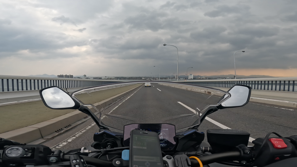 ビワイチの記念撮影にオススメ『琵琶湖サイクリストの聖地碑』 - POTA BIKE