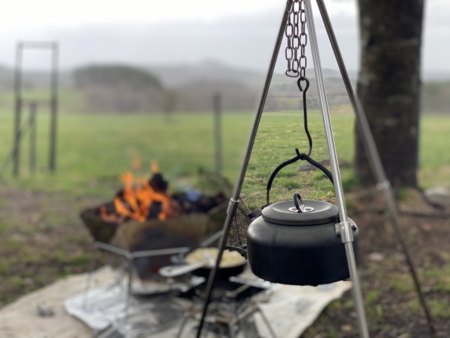 おすすめキャンプ用ケトル５選 焚き火でも使える人気ケトルや選び方までご紹介！- メガスポーツ公式 - スポーツ・アウトドア用品通販