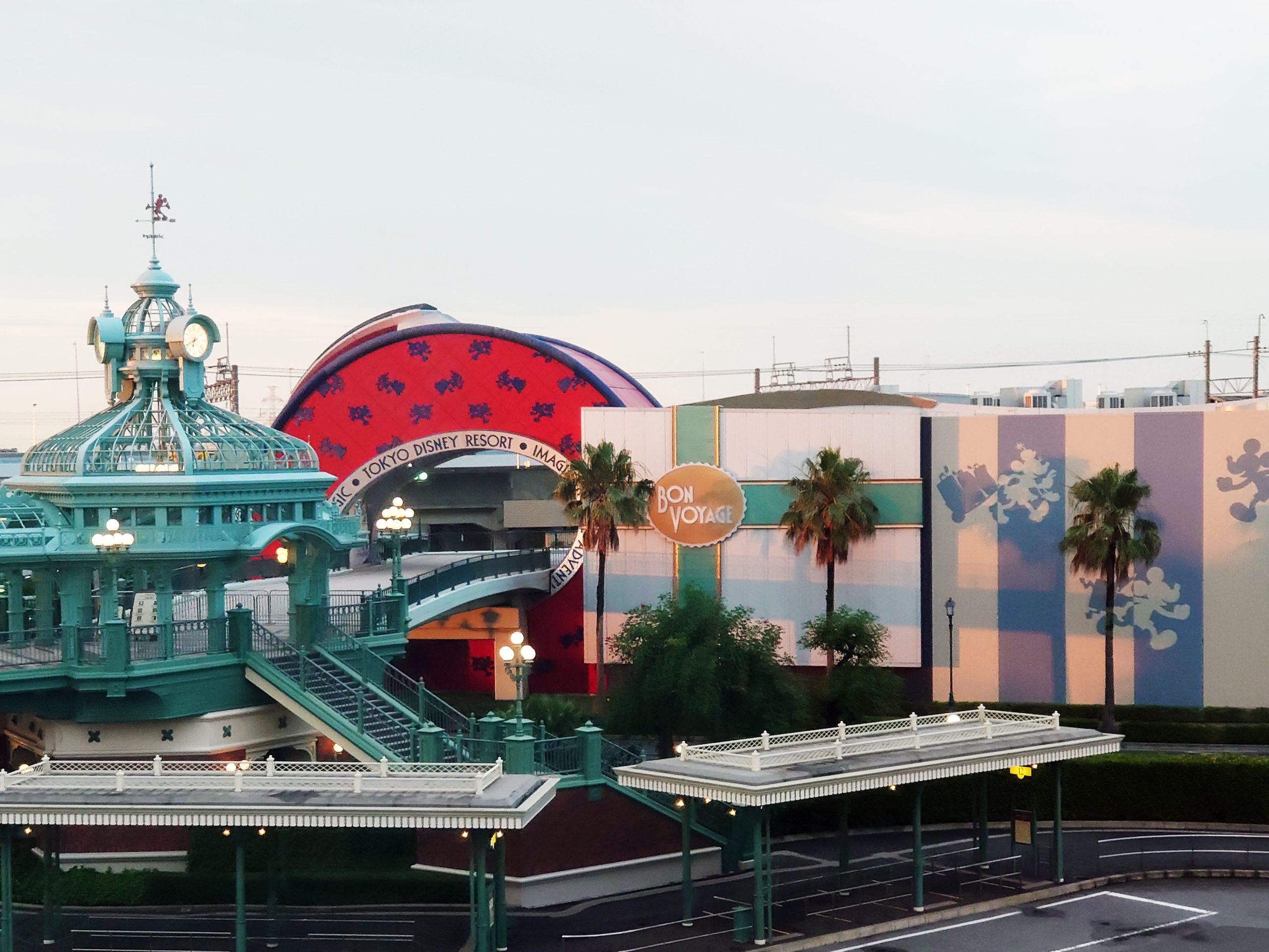 舞浜駅から徒歩1分 ボン・ヴォヤージュ グッズご紹介