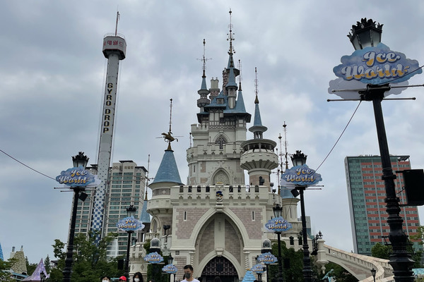 🐰🍓 ロッテワールドのお城かわいい✨🏰👸💕롯데월드교복