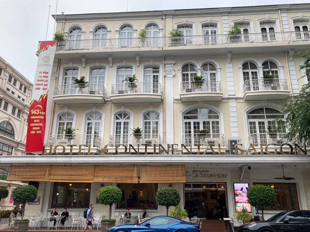 オンラインツアー 郵便局が観光地？フランスの雰囲気ただよう建物が有名なホーチミン市中央郵便局のおしゃれすぎる様子を動画でご紹介します